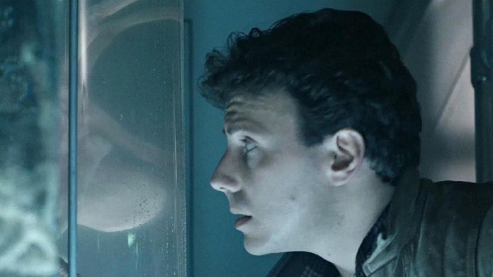 Carter Burke's Mission In 'Aliens' Was An Evil Plot All Along