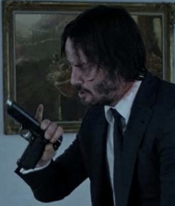 John Knows How To Properly Operate Multiple Handguns In 'John Wick'