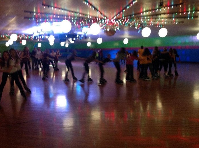 Skating in a train with your best friends was EVERYTHING